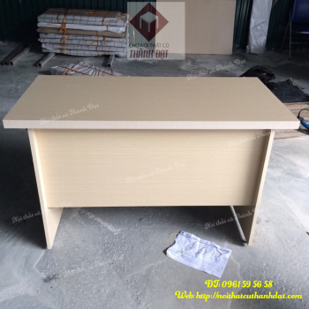 ban-nhan-vien-khong-hoc